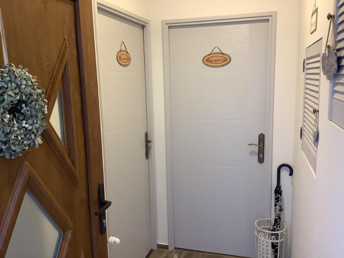 Ezuest Boroka Apartman Eger Exterior photo